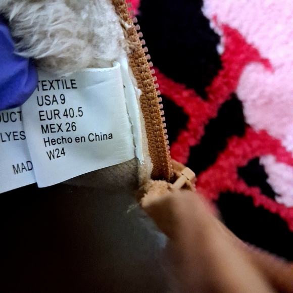 NWT Muk Luk Tan Suede Ankle Boots with Sherpa Lining Size 9 - Picture 6 of 9